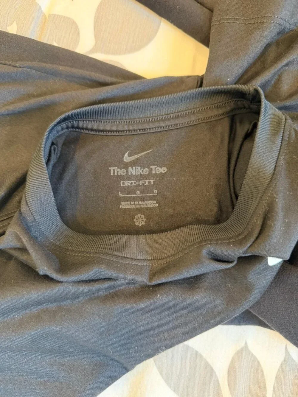 Bundle of Y L (12-13) Nike boys jordan athletic pants and dry fit short sleeve t - Picture 5 of 8